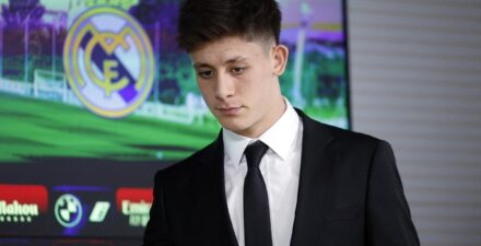 Arda Guler berpotensi debut untuk Real Madrid di laga kontra Rayo Vallecano.