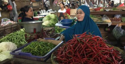 Harga cabai tak terkendali.