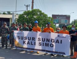 Sambut Musim Penghujan Dengan Pembersihan Alur Sungai