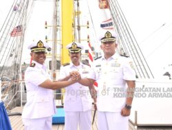 Dansatban Koarmada II Pimpin Sertijab Komandan KRI Bima Suci