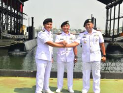 Dansatsel Koarmada II Pimpin Sertijab Komandan KRI Alugoro-405