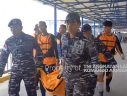 Evakuasi ABK LCT Rimba Raya XV di Seimanggaris