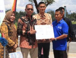Pemko Payakumbuh Serahkan Bantuan Kepada Poktan Penggilingan Padi