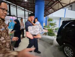 Kondisi Kesehatan Ibunda Membaik, Gubernur Mahyeldi Ucapkan Terima Kasih pada Masyarakat dan Paramedis