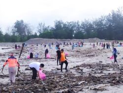 Pemko Pariaman Terus Giatkan GSM Bersihkan Ujuang Muaro Pantai Pauh