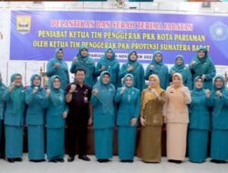 Wakil Ketua TP-PKK Sumbar Lantik Pj.Ketua TP-PKK Kota Pariaman Ny.Mustikawati