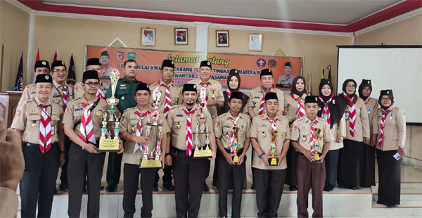 Wabup Pasaman Sabar AS saat penilaian Kwarcab 0308 Pasaman di Lubuk Sikaping, Selasa (1/11/2023).