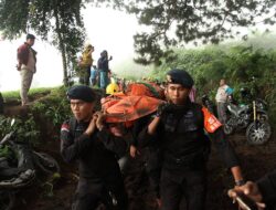 Posko Tanggap Darurat Tetap Aktif: BPBD Agam Koordinasi Atasi Dampak Erupsi Gunung Marapi