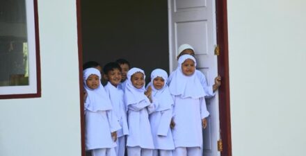 Optimalisasi Proses Belajar: Hendri Septa Targetkan 500 RKB Selesai hingga Akhir 2023