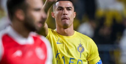 Cristiano Ronaldo membawa Al Nassr menang 4-1 atas Al Riyadh di Liga Arab Saudi 2023-2024.