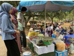 Pendapatan Pedagang Melonjak Selama Libur Natal di Taman Margasatwa Ragunan