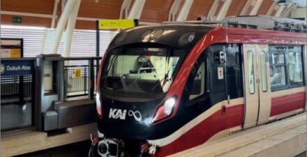 LRT Jabodebek bakal tambah jam operasional saat Nataru 2023-2024.