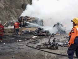 Evakuasi dan Pemadaman Api Guncang Caracas Usai Kecelakaan Truk Berdampak Fatal
