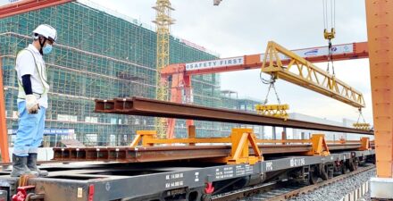 KA Feeder Jakarta-Bandung Alami Gangguan Perjalanan.