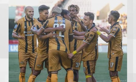 Dewa United menang 2-1 atas Persis Solo di Liga 1 2023-2024.