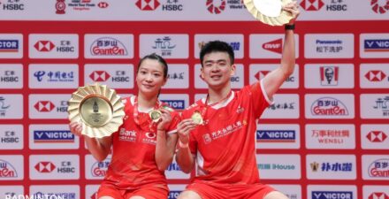Zheng/Huang menyabet gelar juara di BWF World Tour Finals 2023.