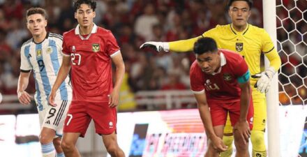 Para pemain Timnas Indonesia kala berlaga.