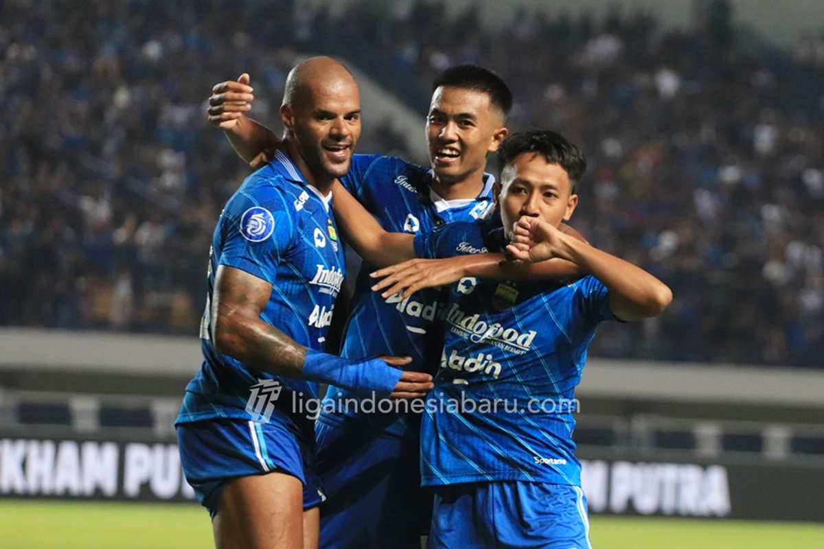 Persib Bandung kala berlaga.