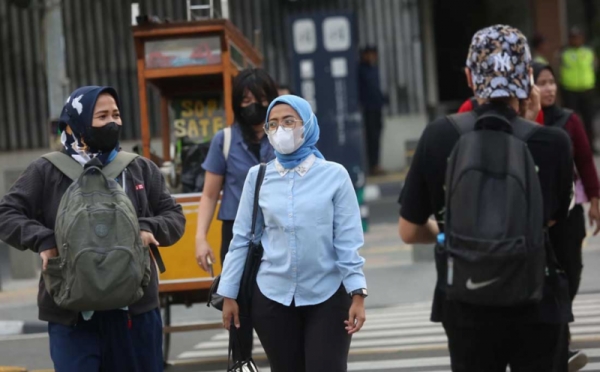 Pakai Masker di Transportasi Umum.