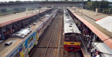 Kementerian Perhubungan Belum Pastikan Kelanjutan Proyek KRL Hingga Karawang