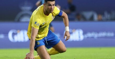 Cristiano Ronaldo pernah terlibat adu jotos di lapangan hijau.