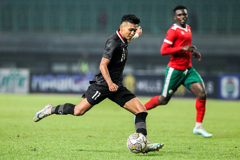 Penggawa Timnas Indonesia, Dendy Sulistyawan.
