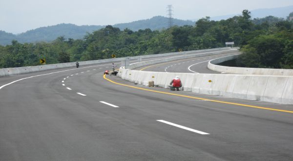 Menhub Budi Karya Sumadi buka suara soal kemacetan di Tol Bali-Mandara.