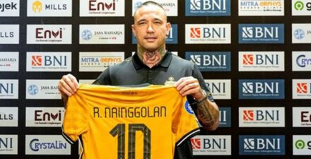 Radja Nainggolan akan membela Bhayangkara FC di Liga 1 2023-2024.