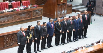 DPR Tetapkan 9 Anggota KPPU 2023-2028.
