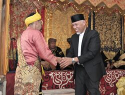 Gubernur Mahyeldi Tegaskan Bahwa Peran Penghulu Adat Sangat Penting untuk Mempercepat Kemajuan Nagari