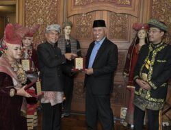 Sambut Tuanku Raja Besar Negeri Sembilan, Gubernur Mahyeldi Yakin Hubungan Sumbar-Malaysia akan Semakin Kokoh*
