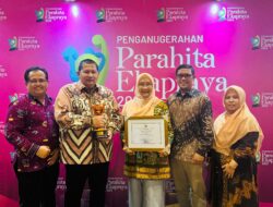 Makin Komitmen Terapkan Kesetaraan Gender, Pemprov Sumbar Terima Anugerah Parahita Ekapraya Kategori Nindya