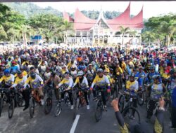 Avanza Serta Belasan Sepeda Motor Menanti Ribuan Peserta Gowes