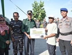 Berkat Sampah Bisa Umrah, Gubernur Mahyeldi Berangkatkan Pak Abadi ke Tanah Suci
