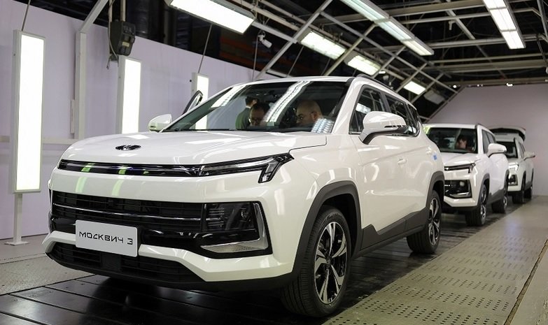 Mobil China tampak di perusahaan perakitan Rusia.