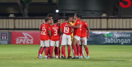Malut United ditahan Persela Lamongan 0-0.