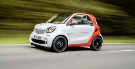 Ilustrasi harga mobil smart fortwo.