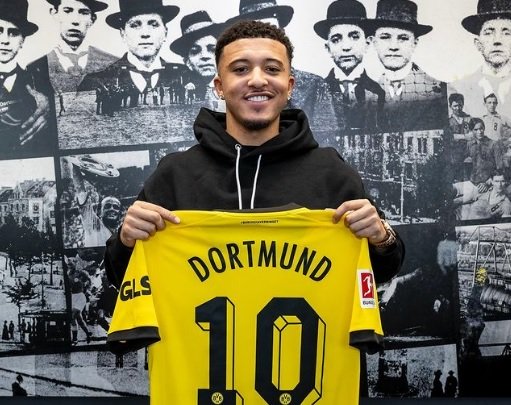 Jadon Sancho resmi dipinjamkan Manchester United ke Borussia Dortmund.