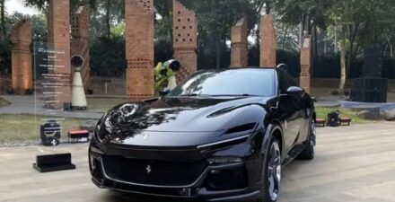Berapa pajak Ferrari Purosangue?.