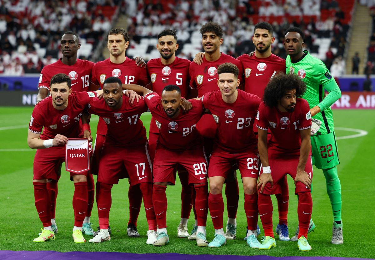 Timnas Qatar menjadi tim pertama yang lolos ke babak 16 besar Piala Asia 2023.