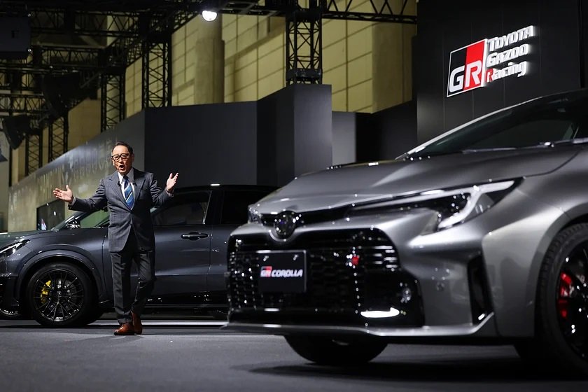 Toyota fokus kembangkan mesin hidrogen di tengah geliat mobil listrik.