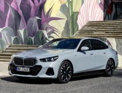 BMW Group Indonesia Bawa Gebrakan dengan Kehadiran BMW i5 dan BMW iX1, Mobil Listrik Terbaru Siap Menyapa Tanah Air