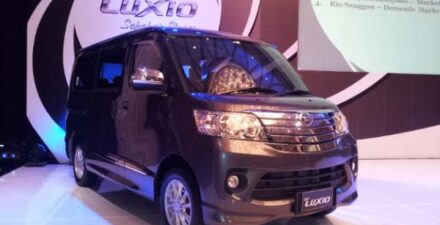 Berapa pajak mobil Daihatsu Luxio per tahun?