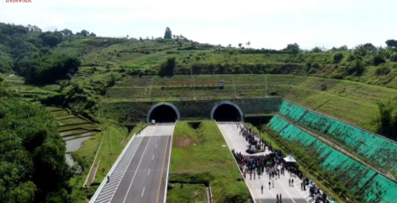 Terowongan Kembar Tol Cisumdawu.