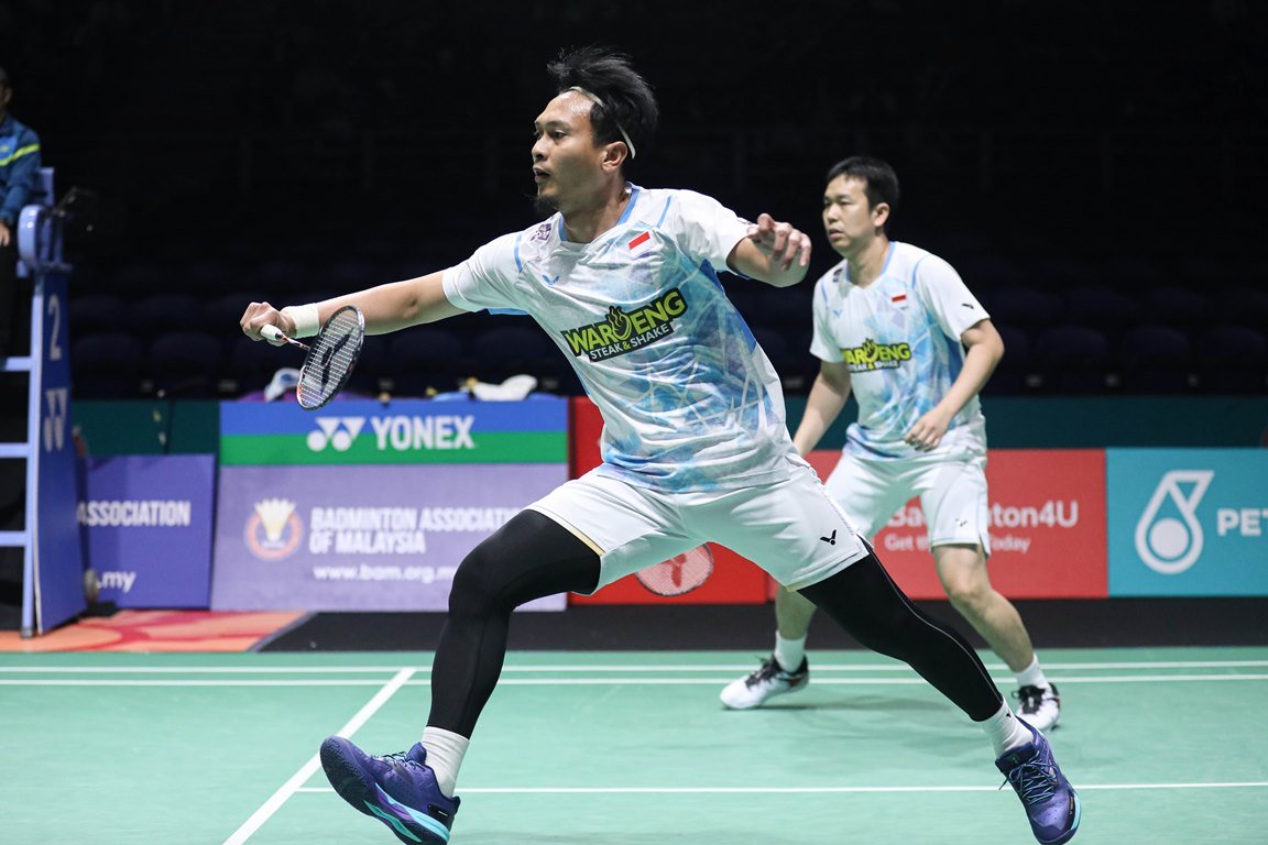 Mohammad Ahsan mengalami cedera hingga The Daddies harus mundur dari Indonesia Masters 2024.