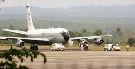 Pesawat Boeing bikin ulah lagi.