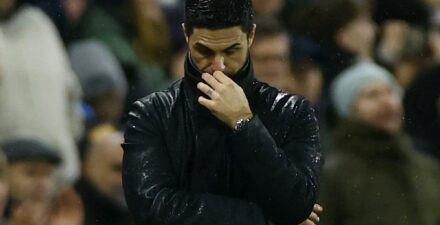 Mikel Arteta kala mendampi Arsenal berlaga.