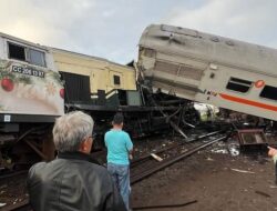 Tabrakan Kritis: Kereta Lokal dan Turangga Bertabrakan di Bandung