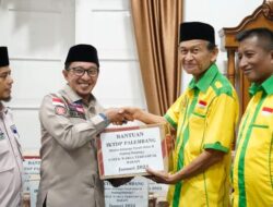 Bupati Eka Putra Terima Bantuan Dari Perantau Palembang Untuk Korban Erupsi Marapi