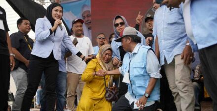 Kuswariyah Beruraian Airmata Terima Hadiah Satu Unit Rumah dari Nderek Guru